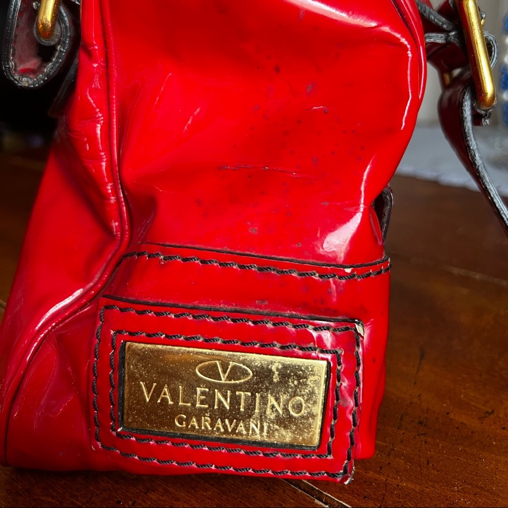 Valentino Garavani Patent Large Histoire Red